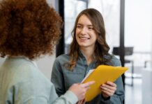 NR-1: atualização da norma amplia foco da segurança para saúde mental nas empresas