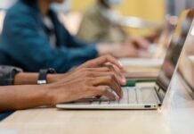 Wyden realiza Hackathon Universitário em parceria com a AWS