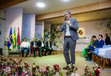 Fernando Monteiro destaca avanço das cotas de gênero e defende proteção ao mandato feminino em Congresso Nacional de Vereadores