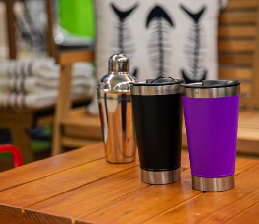 Verão aquece vendas na Ferreira Costa e reforça busca por conforto térmico e economia