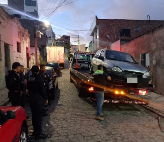 Tecnologia, câmeras de segurança e presença nas ruas fortalecem atuação da Guarda Municipal e resultam na recuperação de veículo em Caruaru