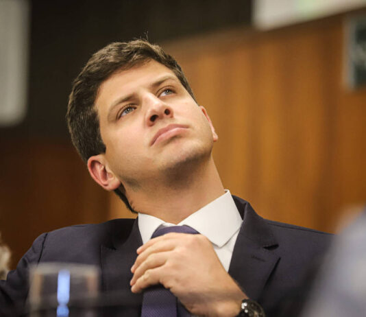 João Campos cai de 67% para 51% e disputa pelo governo de Pernambuco passa a ficar indefinida