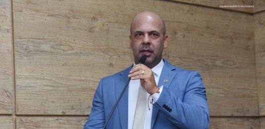 Proposta por Anderson Correia, moção de apelo pela federalização do Caso Orelha é aprovada na Câmara de Caruaru