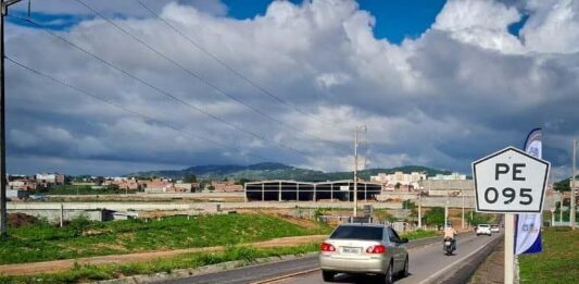 Governadora Raquel Lyra autoriza publicação de edital para duplicação da PE-095, em Caruaru