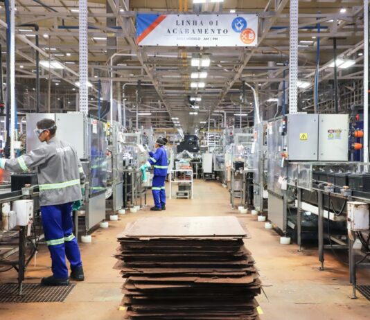 Pernambuco registra 2º maior crescimento industrial do Brasil em 2026