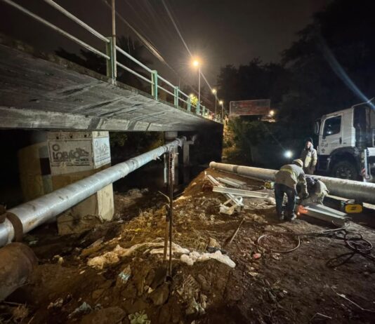 Compesa inicia a instalação de trechos de adutoras danificadas no bairro São Francisco, em Caruaru