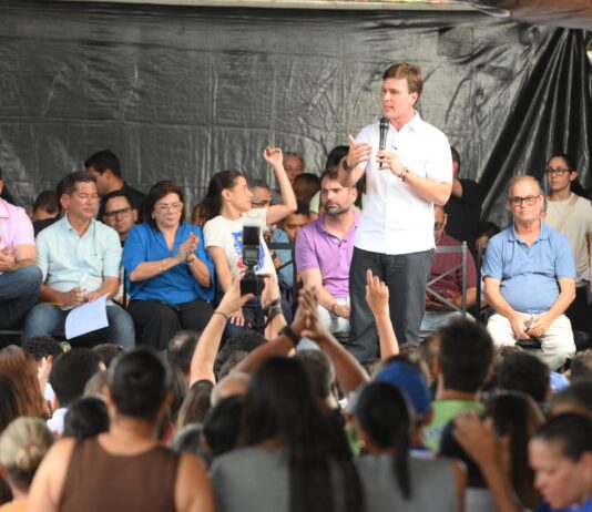 Miguel Coelho participa de entregas de obras e inauguração de Cozinha Comunitária em Nazaré da Mata