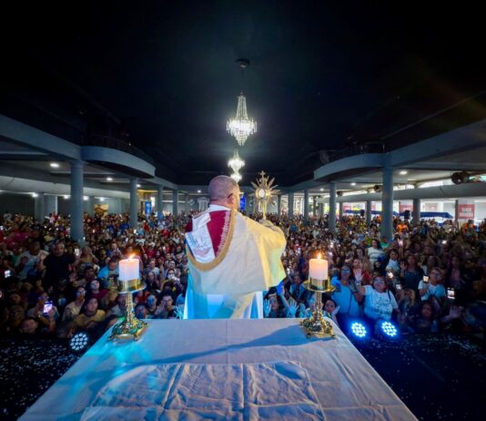 Dia do Católico chega à 4ª edição e reúne milhares de fiéis em grande celebração no Recife