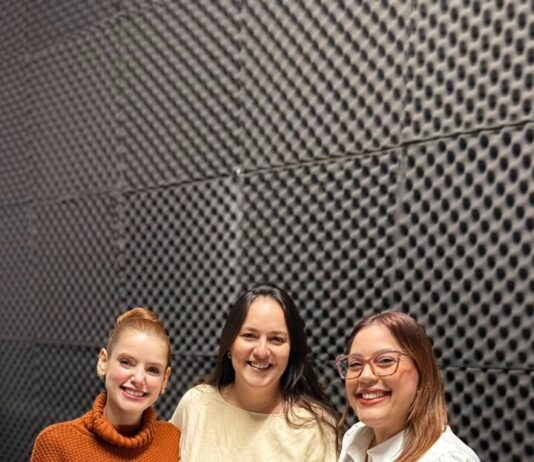 Secretaria da Mulher de Caruaru, em parceria com a Secretaria de Saúde, lança série especial de podcast sobre enfrentamento à violência contra a mulher no Agosto Lilás