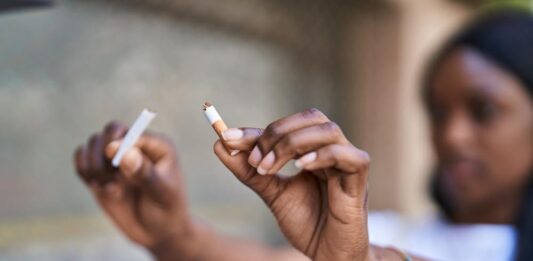 Do cigarro ao vape: dependência de nicotina muda de geração e acende alerta em Pernambuco
