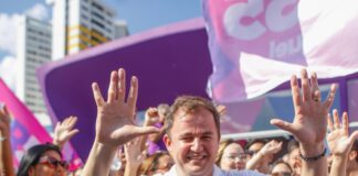 Anderson Luiz inaugura comitê de campanha em Caruaru com presença de lideranças políticas
