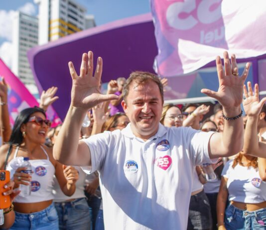 Anderson Luiz inaugura comitê de campanha em Caruaru com presença de lideranças políticas