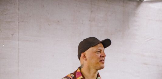 Do pandeiro de Caruaru ao palco do Rock in Rio: Ivison Santos vive um dos maiores momentos da carreira