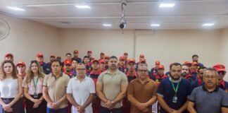 Secretaria de Segurança Municipal de Caruaru entrega novos fardamentos a bombeiros civis brigadistas