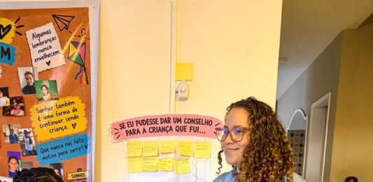 Estudantes de Fernando de Noronha recebem orientações sobre prevenção de infecções sexualmente transmissíveis (ISTs) e autocuidado no Recife